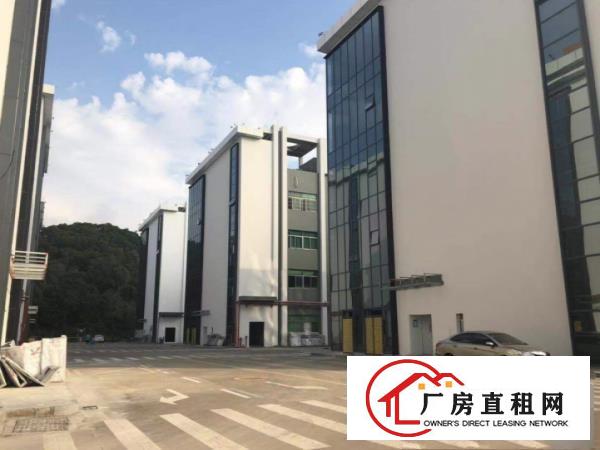 
		龙岗南联第五工业区楼上1860平可办租赁合同可分租
	