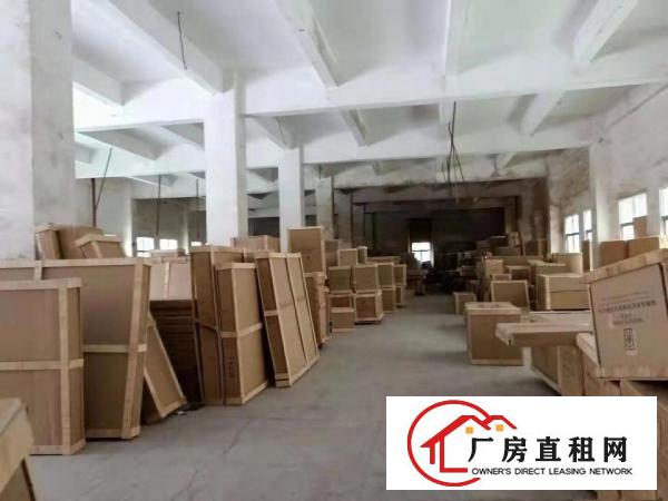 
		(一楼)龙岗五联空地超大独门独院厂房一楼1360平急租！
	