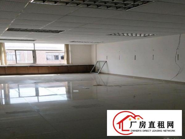 
		龙岗中心城南联工业区独院厂房招租3600平米可分租
	