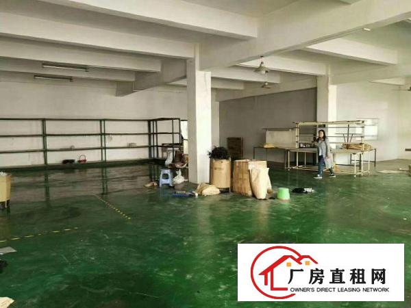 
		龙岗龙东原房东厂房楼上带装修厂房550平米出租
	