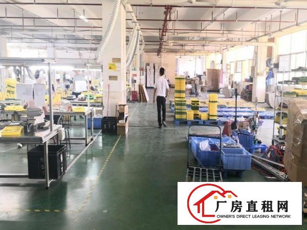 
		龙岗大道边新出原房东2楼2500平带装修厂出租，可分租
	