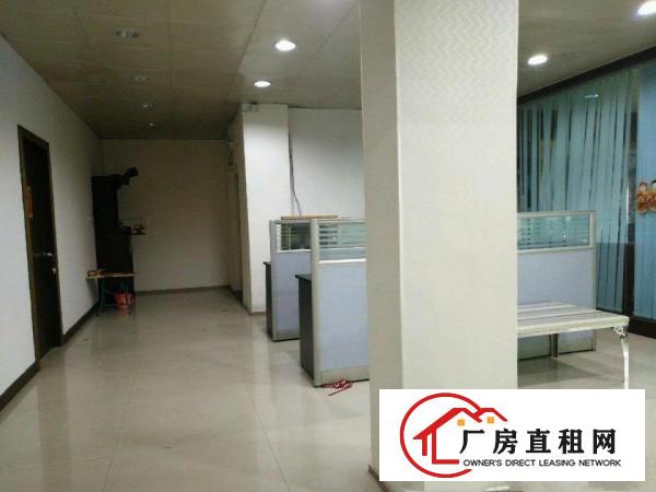 
		龙岗中心城爱联办公厂房350平米有电梯
	