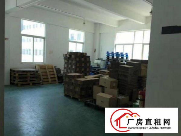 
		园区配套设备齐全，管理制度齐全，园区有保安人员24巡逻。
	