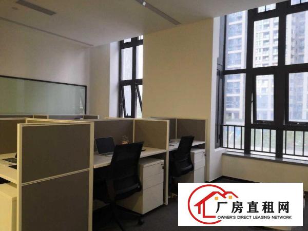
		业主直租~龙岗大运小面积办公即租即用带家私！费用全包
	