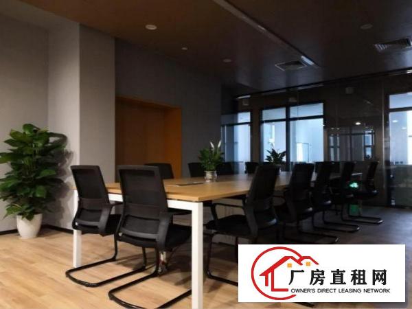 
		业主直租~龙岗大运小面积办公即租即用带家私！费用全包
	