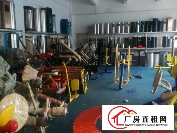 
		龙岗中心城南联地铁站旁原房东420平方厂房出租！
	