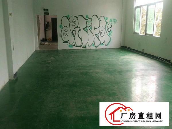 
		龙岗中心城南联地铁旁精装360平方厂房出租！
	