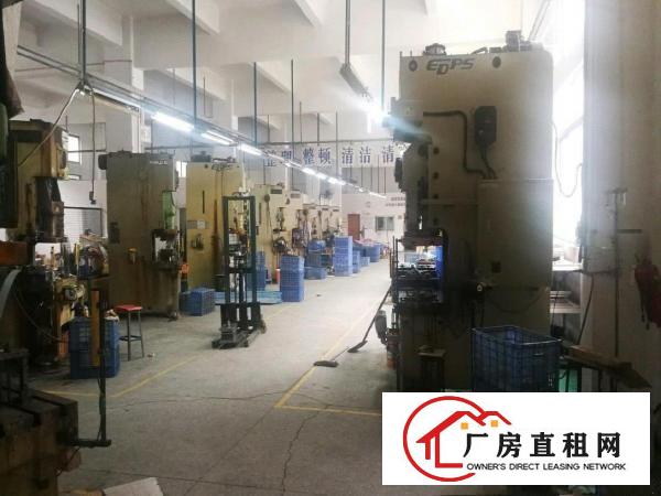 
		龙岗中心城爱联一楼1200平方厂房出租！可分租
	