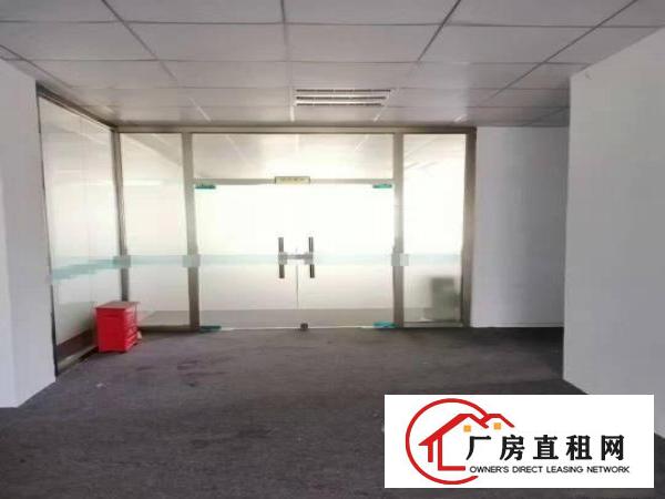 
		出租龙岗区龙岗南约三楼带装修厂房
	