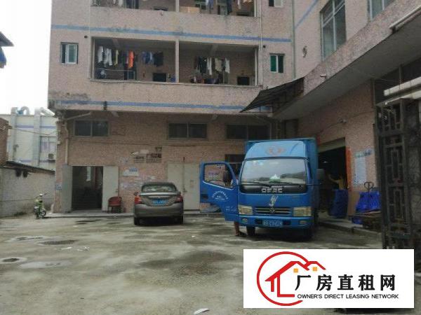 
		龙岗双龙地铁口业主直招一楼仓库320平7000打包
	