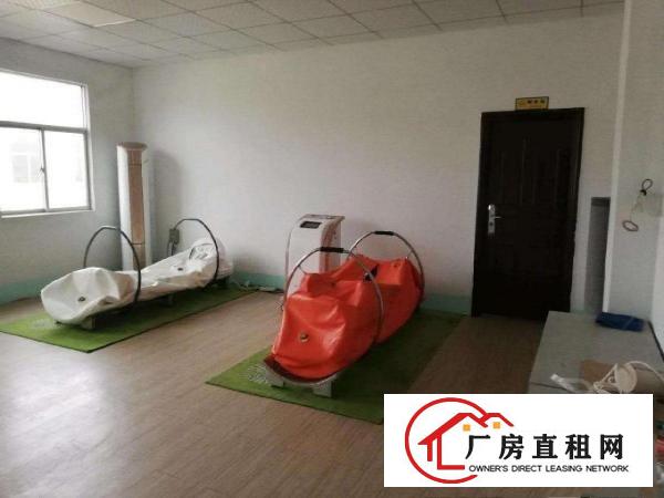 
		龙岗宝龙街道同乐社区新出二楼680平方简单装修水电现成
	