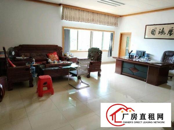 
		龙岗南联大型工业区一楼1200平方米带装修办公室出租
	
