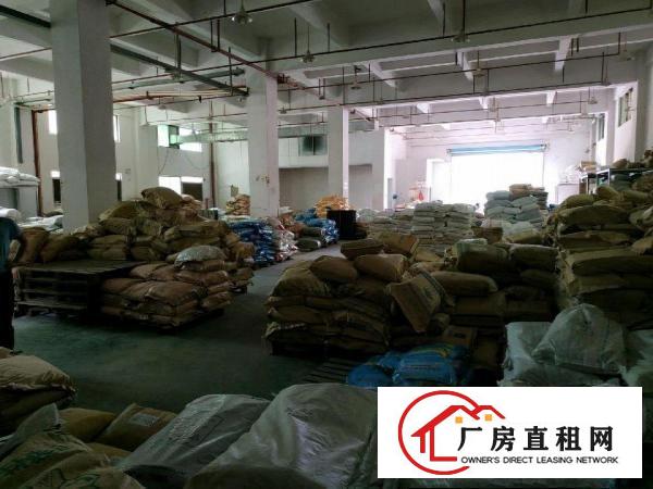 
		龙岗南联大型工业区一楼1200平方米带装修办公室出租
	