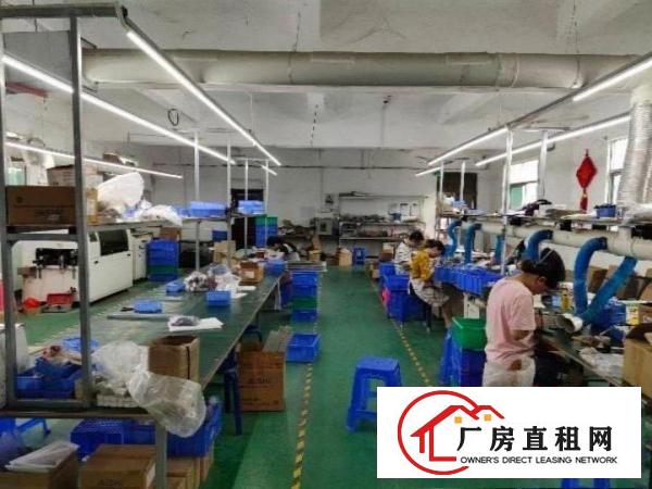 
		龙岗龙西楼上1200平进装修厂房转租水电齐全有电梯
	