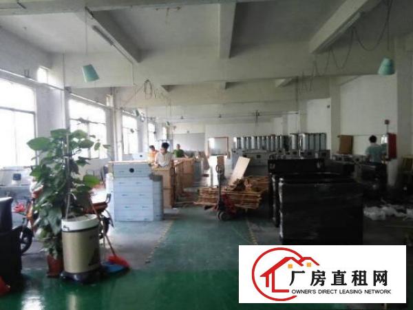 
		龙岗中心城南约楼上精装修厂房650平方招租（可办理环评）
	