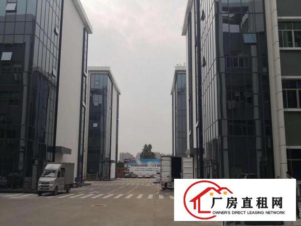 
		龙岗南联原房东一楼900平厂房招租水电齐全
	