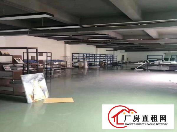 
		龙岗嶂背原房东独院三楼1200平带装修厂房出租可分租
	