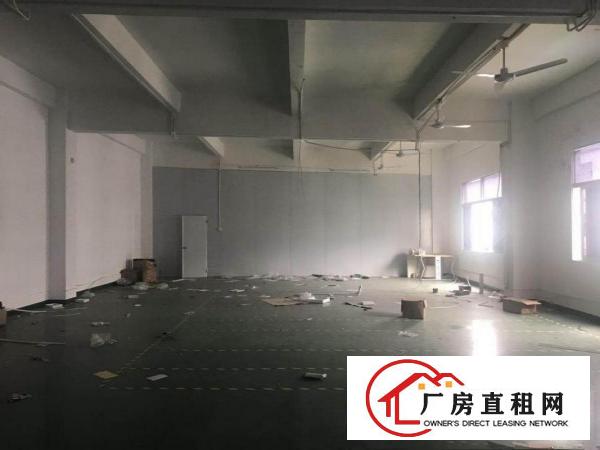 
		个人诚意出租地铁旁200到2000平方精装修厂房
	