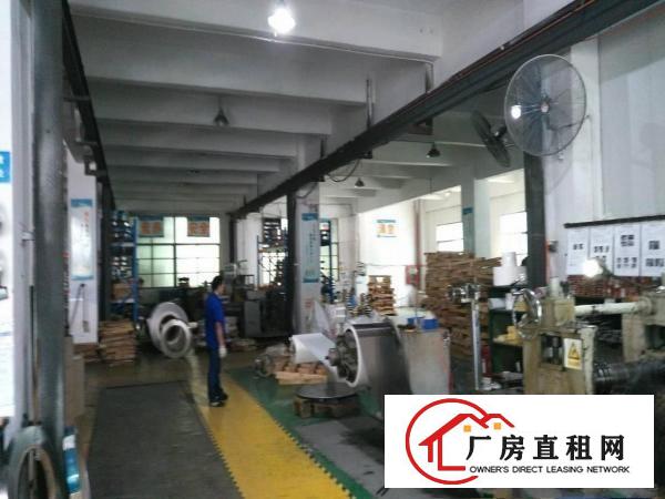 
		（自用厂房出租）龙岗高速路口自用一楼1260平方可分租
	