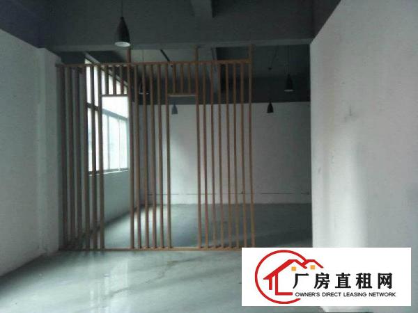 
		龙岗南联厂房仓库出租精装修22元平起
	