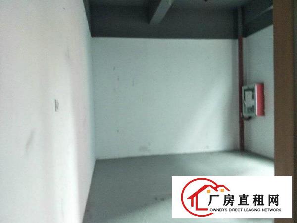 
		龙岗南联厂房仓库出租精装修22元平起
	