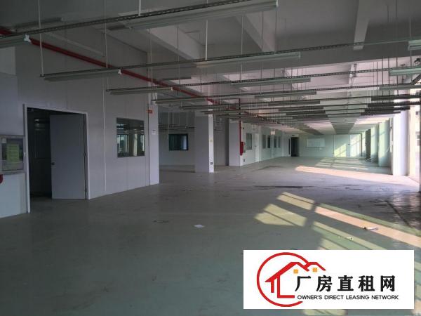 
		龙岗吉祥地铁站龙腾工业区独院厂房6600平米可分租
	