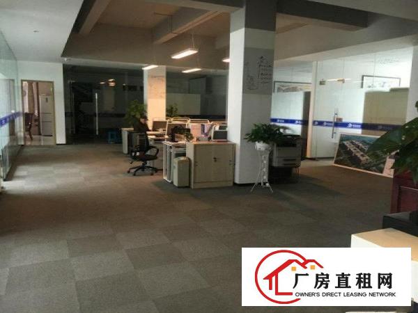 
		南联地铁站精装修300/700/2000平方可分租
	