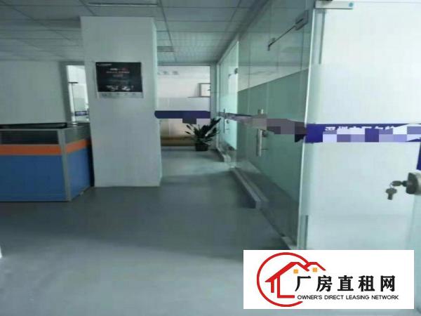 
		龙岗龙东地铁口原房东花园式厂房楼上400平
	