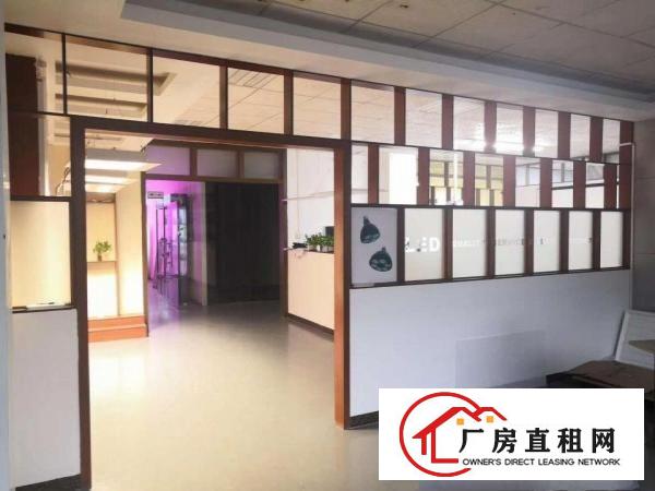 
		龙岗龙东新出楼上1200平米实际面积带装修租17
	