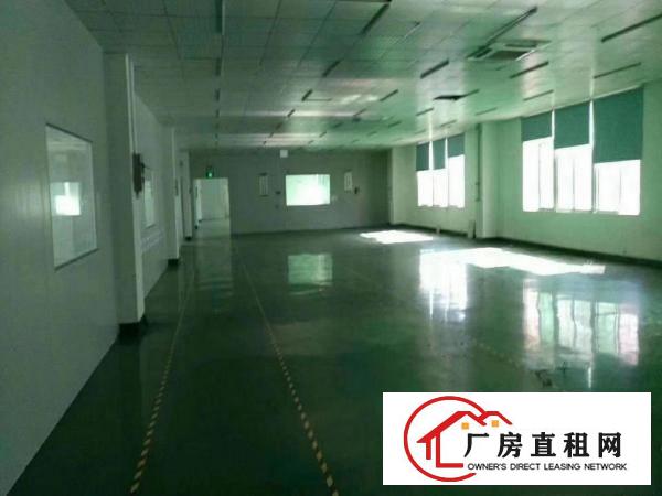 
		龙岗大道边厂房3楼1200平，精装修，免费使用
	