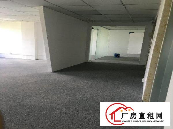 
		龙岗南联地铁口物业直招200平精装办公室5800元
	