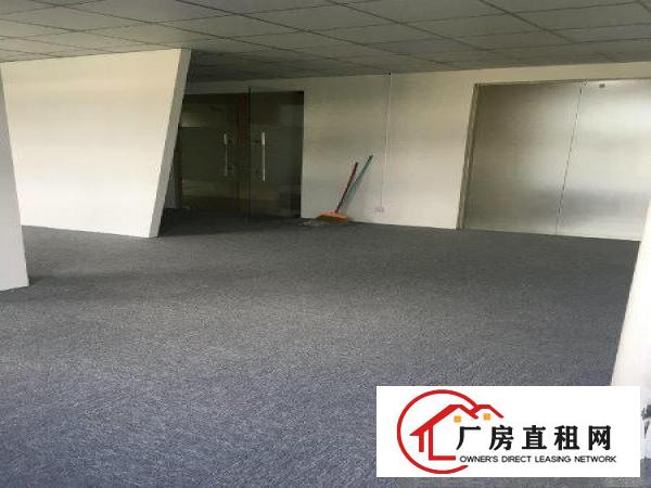 
		龙岗南联地铁口物业直招200平精装办公室5800元
	