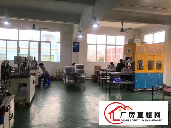 
		龙岗龙西靠近北通道边豪华精装修580平厂房出租
	