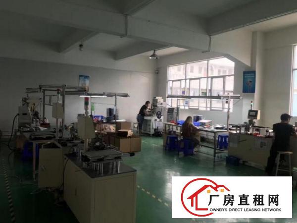 
		龙岗龙西靠近北通道边豪华精装修580平厂房出租
	