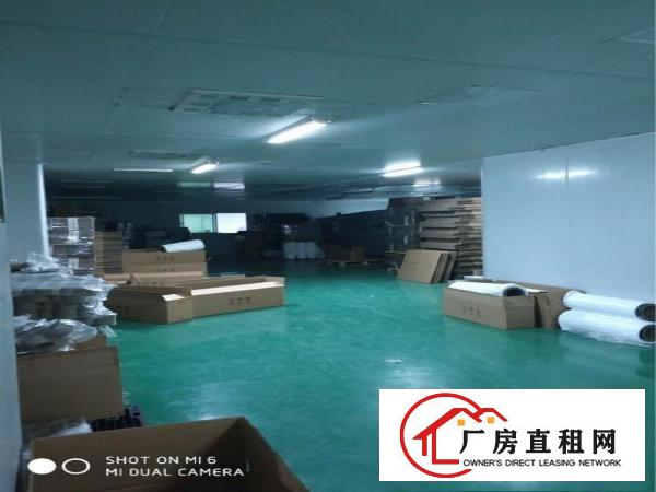
		龙岗新生原房东楼上800平方米厂房出租，带简装修
	