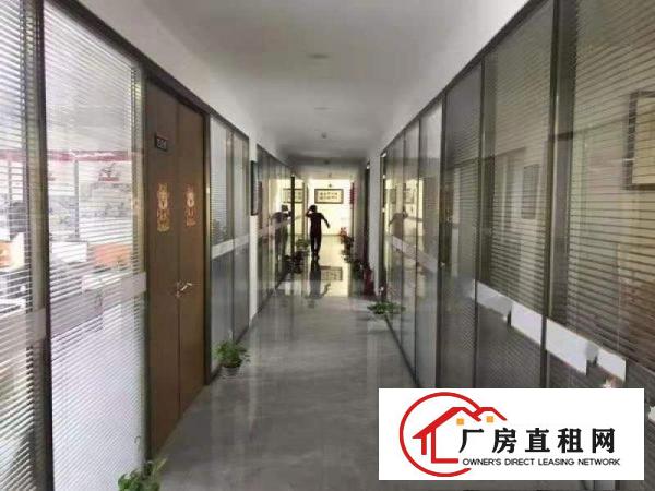 
		地铁口独栋办公楼13层3600平方出租可分租
	