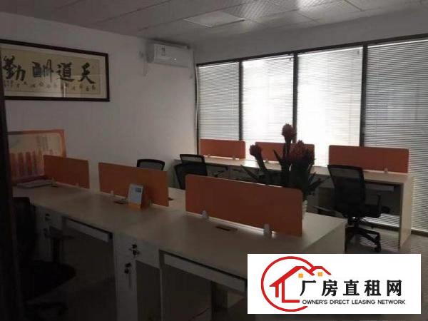 
		地铁口独栋办公楼13层3600平方出租可分租
	