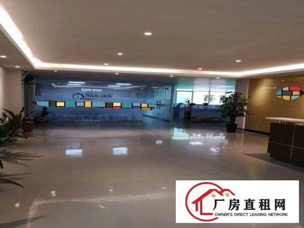 
		龙岗嶂背经典小独院3600平厂房出租可分租有装修
	