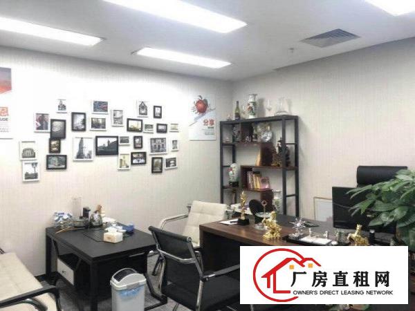 
		龙岗吉祥地铁口附近豪华装修办公室火热招租70平起分
	