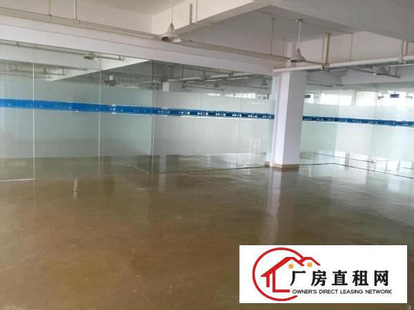 
		龙岗电商仓储办公工业园现成装修300到3千均可分租
	