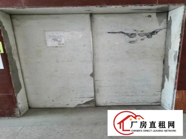 
		工业园分租带电梯手续齐全
	