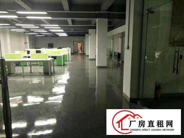 
		租15龙西空出原房东整层3000单层1000实际面积带装修
	