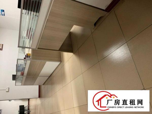 
		出租龙岗区宝龙3楼500-1000平标准厂房
	