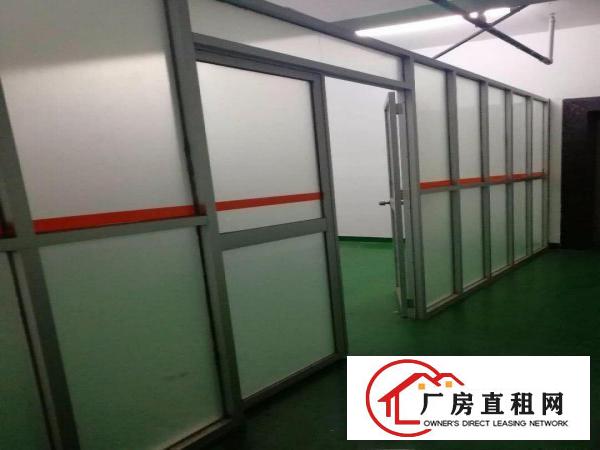 
		出租宝龙工业区，靠近龙岗比亚迪、赛格导航附近办公厂房
	