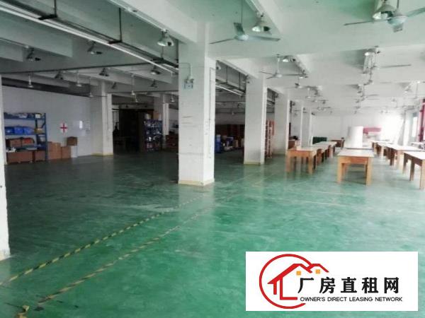 
		龙岗区路边独门独院标准厂房2楼出租800平
	