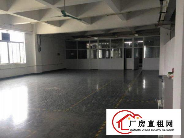 
		新出厂房原房东出租全新装修可直接入住
	
