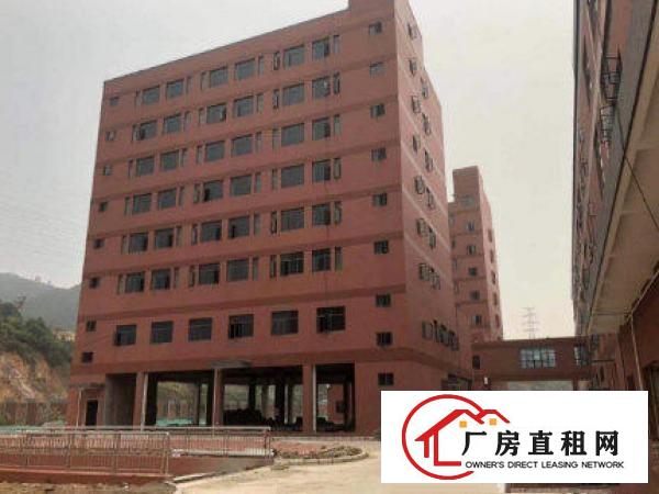 
		横岗新出3楼整层带电梯装修1100平厂房出租
	