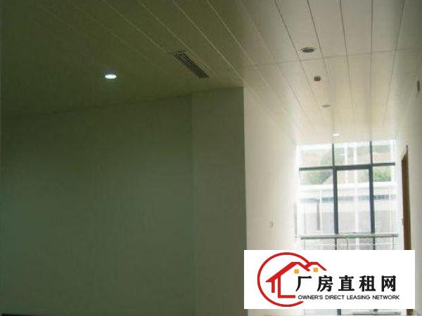 
		出租龙岗区五联独院厂房一楼2100m急租水电齐全
	