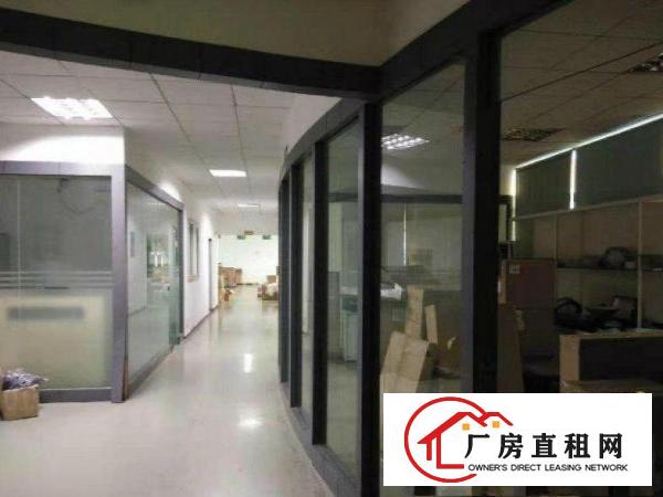 
		原房东出租嶂背工业区1楼668平厂房出租，带精装修
	