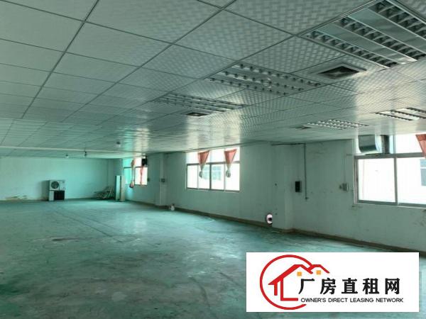 
		出租平湖850平工业区，环境优美，厂房利用率大，水电齐全
	